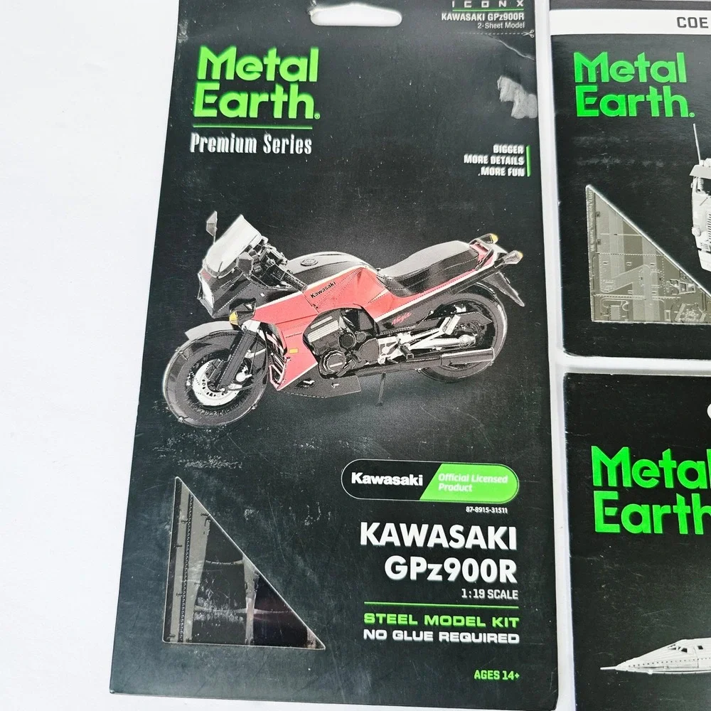 Metal‎ Earth 3D Steel Model Kit Lot of 3 Kawasaki Freightliner SR-71 Blackbird